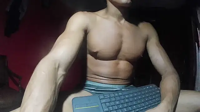 crazylatinguyy online show from July 12, 2026, 8:22 pm