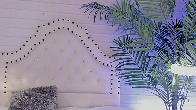  Eurekaa  online show from February 21, 2025, 9:00 pm