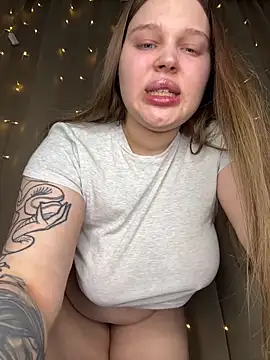perfect sweety girl online show from May 26, 2026, 9:44 pm