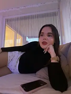 Snapshot of TheCinderella chatting on March 22, 2026, 6:00 pm TheCinderella online show from March 22, 2026, 6:00 pm