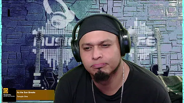 chino roz online show from January 8, 2025, 5:59 pm