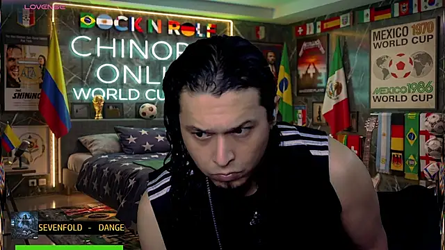 Snapshot of chino_roz chatting on July 8, 2026, 5:23 am chino roz online show from July 8, 2026, 5:23 am