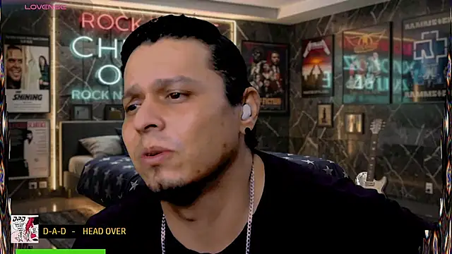 Snapshot of chino_roz chatting on July 18, 2026, 12:59 am chino roz online show from July 18, 2026, 12:59 am