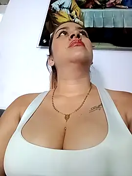 Latina sexy1 online show from April 10, 2026, 2:00 pm