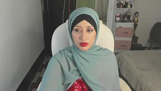 adila anich online show from January 4, 2025, 12:37 am