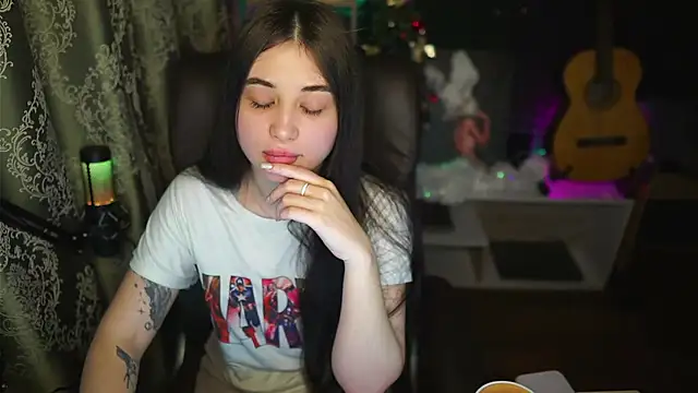 Snapshot of delicatedBailey chatting on December 7, 2024, 5:48 am delicatedBailey online show from December 7, 2024, 5:48 am