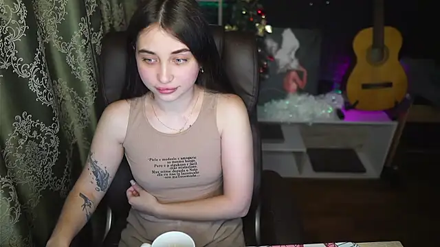 Snapshot of delicatedBailey chatting on December 9, 2024, 5:18 am delicatedBailey online show from December 9, 2024, 5:18 am