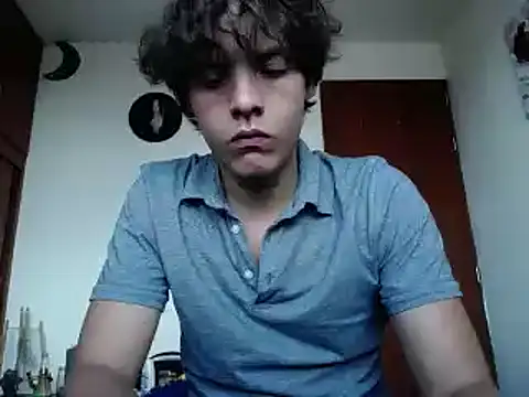 Snapshot of Santiago_kiler chatting on January 13, 2025, 7:42 pm Santiago kiler online show from January 13, 2025, 7:42 pm