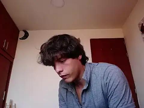 Snapshot of Santiago_kiler chatting on January 13, 2025, 10:45 pm Santiago kiler online show from January 13, 2025, 10:45 pm