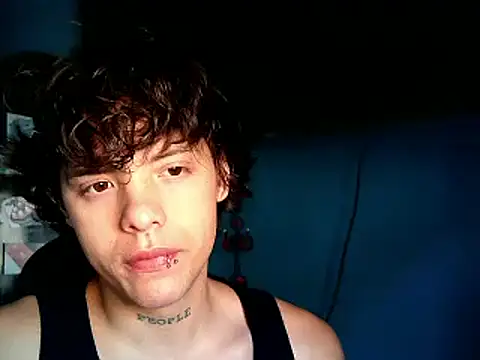 Snapshot of Santiago_kiler chatting on February 2, 2025, 2:13 pm Santiago kiler online show from February 2, 2025, 2:13 pm