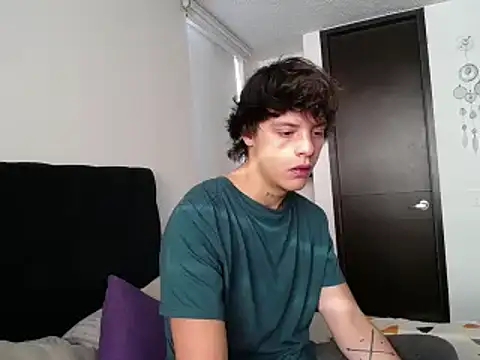 Snapshot of Santiago_kiler chatting on February 9, 2025, 1:03 pm Santiago kiler online show from February 9, 2025, 1:03 pm