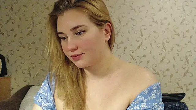 mmmPinUpGirl online show from December 14, 2024, 8:18 pm