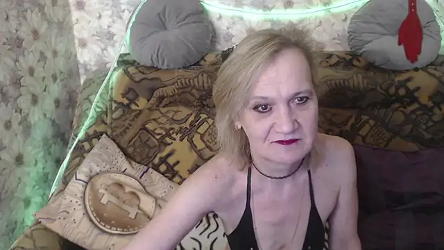 Snapshot of MissBekker chatting on March 17, 2025, 4:08 am MissBekker online show from March 17, 2025, 4:08 am