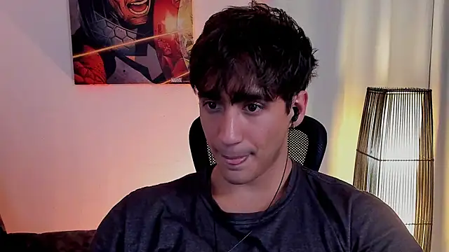Snapshot of AlexRivera6 chatting on April 4, 2026, 7:44 pm AlexRivera6 online show from April 4, 2026, 7:44 pm