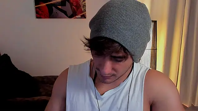 Snapshot of AlexRivera6 chatting on May 13, 2026, 5:54 pm AlexRivera6 online show from May 13, 2026, 5:54 pm