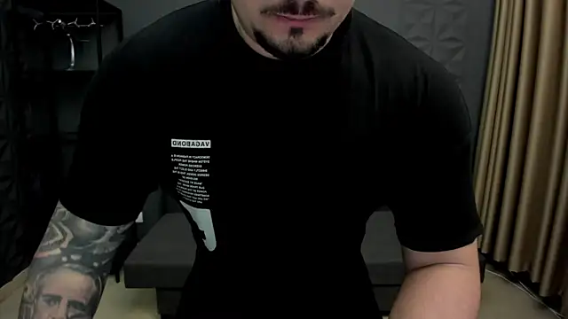Snapshot of TonyWilcox chatting on February 9, 2025, 6:01 am TonyWilcox online show from February 9, 2025, 6:01 am