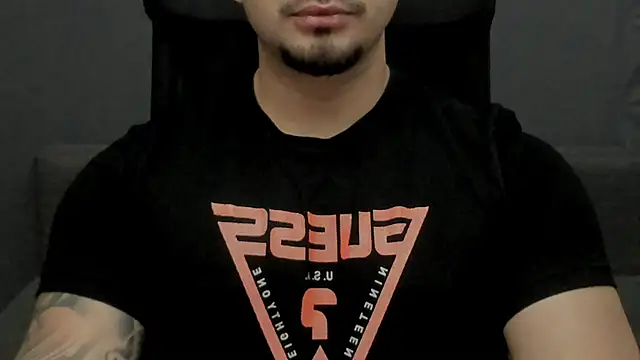 TonyWilcox online show from December 17, 2025, 5:57 am