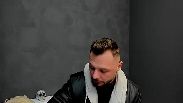 Snapshot of BrianHunts chatting on December 23, 2024, 5:49 am BrianHunts online show from December 23, 2024, 5:49 am