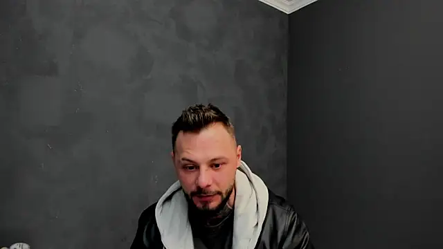 Snapshot of BrianHunts chatting on December 28, 2024, 6:28 am BrianHunts online show from December 28, 2024, 6:28 am