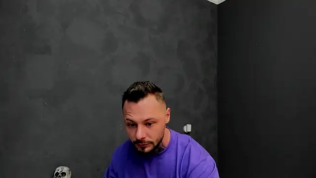 Snapshot of BrianHunts chatting on January 11, 2025, 6:24 am BrianHunts online show from January 11, 2025, 6:24 am