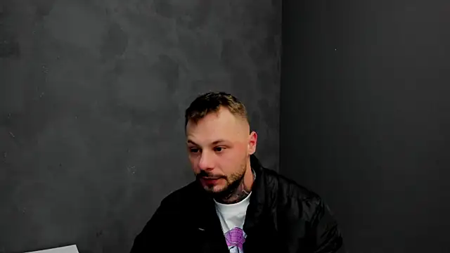 Snapshot of BrianHunts chatting on January 13, 2025, 6:38 am BrianHunts online show from January 13, 2025, 6:38 am