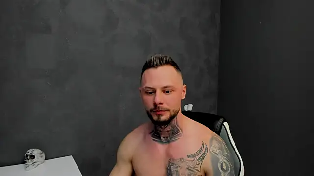 Snapshot of BrianHunts chatting on February 7, 2025, 1:01 pm BrianHunts online show from February 7, 2025, 1:01 pm