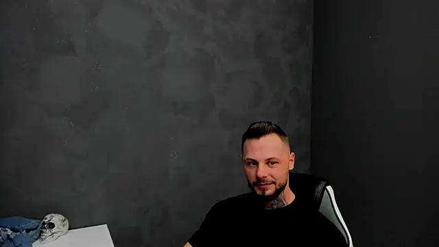 Snapshot of BrianHunts chatting on February 11, 2025, 12:37 pm BrianHunts online show from February 11, 2025, 12:37 pm