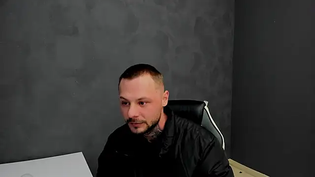 Snapshot of BrianHunts chatting on March 3, 2025, 6:48 am BrianHunts online show from March 3, 2025, 6:48 am