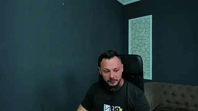 Snapshot of BrianHunts chatting on June 8, 2026, 3:29 am BrianHunts online show from June 8, 2026, 3:29 am