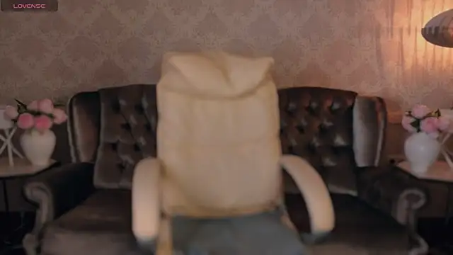 Snapshot of Daphne_Moss chatting on October 23, 2025, 12:59 pm Daphne Moss online show from October 23, 2025, 12:59 pm