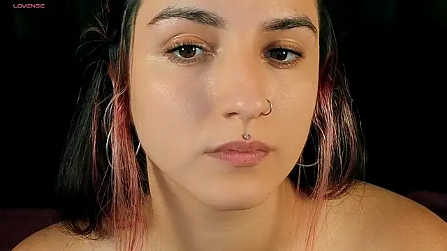 Daphne Moss online show from June 18, 2026, 1:15 pm