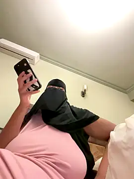 Submissive Arab online show from September 11, 2025, 7:25 pm