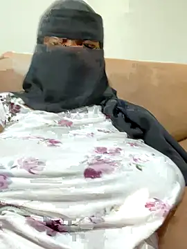 Submissive Arab online show from October 10, 2025, 12:37 pm