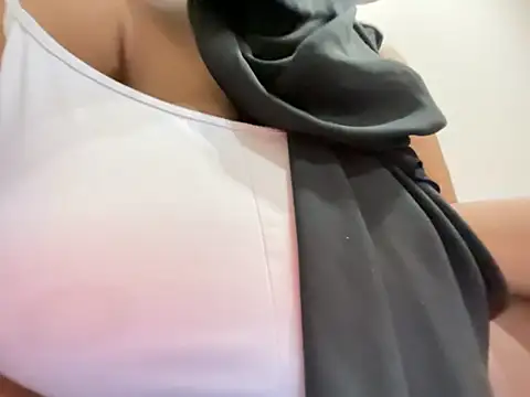 Submissive Arab online show from July 5, 2026, 10:06 pm