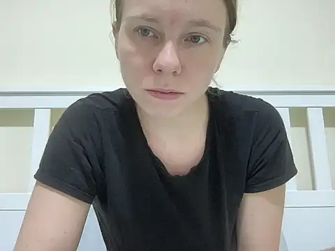 SweetLucy96 online show from November 12, 2025, 11:10 am