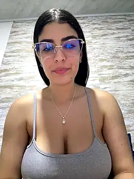 Snapshot of _Niah_ chatting on October 10, 2025, 11:15 pm Niah online show from October 10, 2025, 11:15 pm