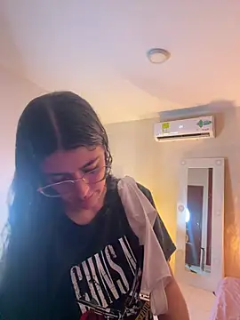 Snapshot of _Niah_ chatting on February 11, 2026, 9:09 pm Niah online show from February 11, 2026, 9:09 pm