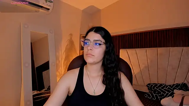 Snapshot of _Niah_ chatting on February 16, 2026, 8:05 pm Niah online show from February 16, 2026, 8:05 pm