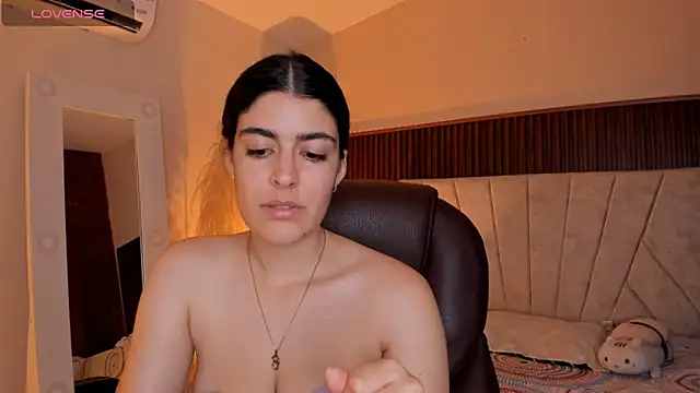 Snapshot of _Niah_ chatting on February 18, 2026, 9:00 pm Niah online show from February 18, 2026, 9:00 pm