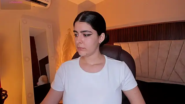 Snapshot of _Niah_ chatting on March 26, 2026, 8:58 pm Niah online show from March 26, 2026, 8:58 pm