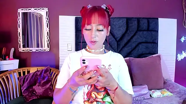 Snapshot of Mia-Bloom chatting on December 4, 2024, 3:15 am Mia-Bloom online show from December 4, 2024, 3:15 am