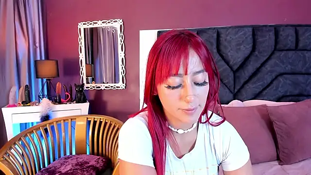 Snapshot of Mia-Bloom chatting on December 6, 2024, 3:19 am Mia-Bloom online show from December 6, 2024, 3:19 am