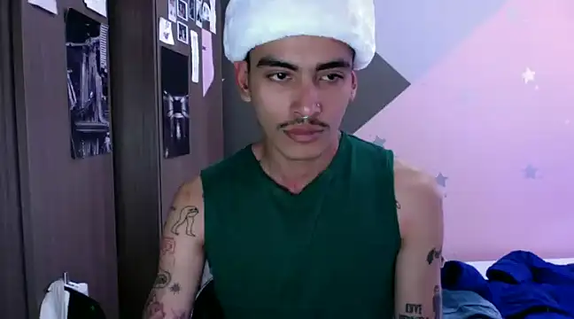 Snapshot of sorry-mom69 chatting on December 18, 2024, 6:35 pm sorry-mom69 online show from December 18, 2024, 6:35 pm