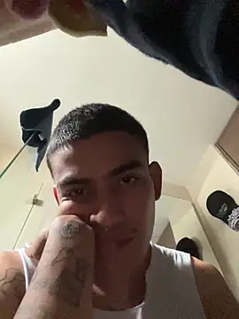 sorry-mom69 online show from November 1, 2025, 8:22 pm