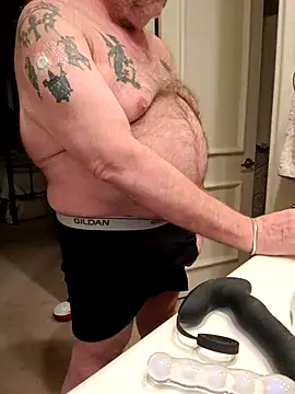 Snapshot of mrwizard4570 chatting on March 7, 2026, 8:33 am mrwizard4570 online show from March 7, 2026, 8:33 am