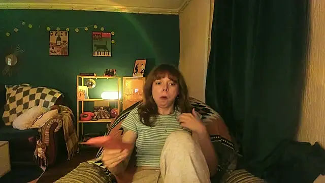 ClancyMorissey online show from October 10, 2025, 6:29 pm