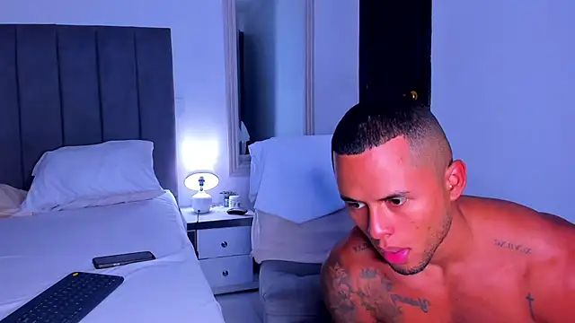 Snapshot of ethan_brown_ chatting on October 12, 2025, 11:59 pm ethan brown online show from October 12, 2025, 11:59 pm