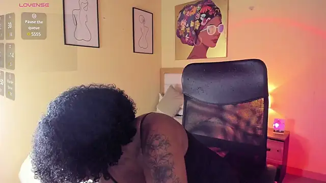 AitanaBrown  online show from February 24, 2025, 10:47 pm