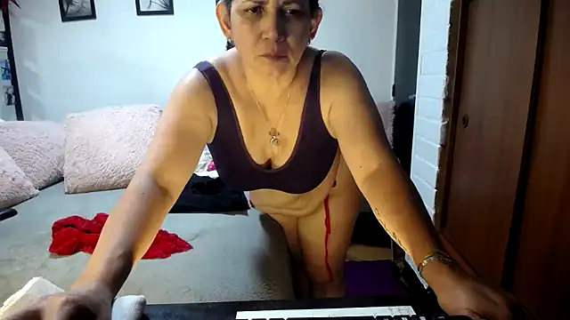 maturehoxx online show from February 20, 2025, 10:48 pm