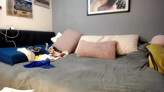 maturehoxx online show from November 13, 2025, 12:20 am